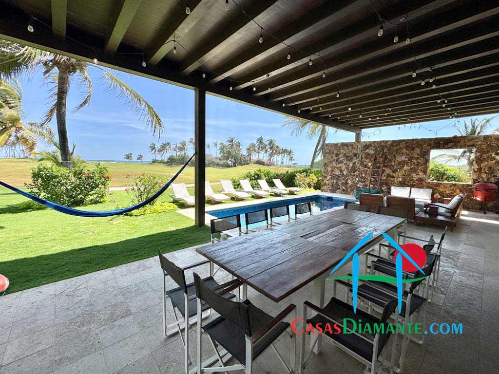 Delta 6 - Terraza, jardín y alberca 6